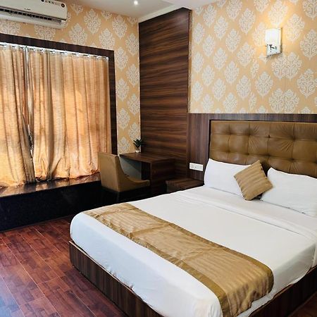 Hotel Bkc Mannat Мумбаи Экстерьер фото