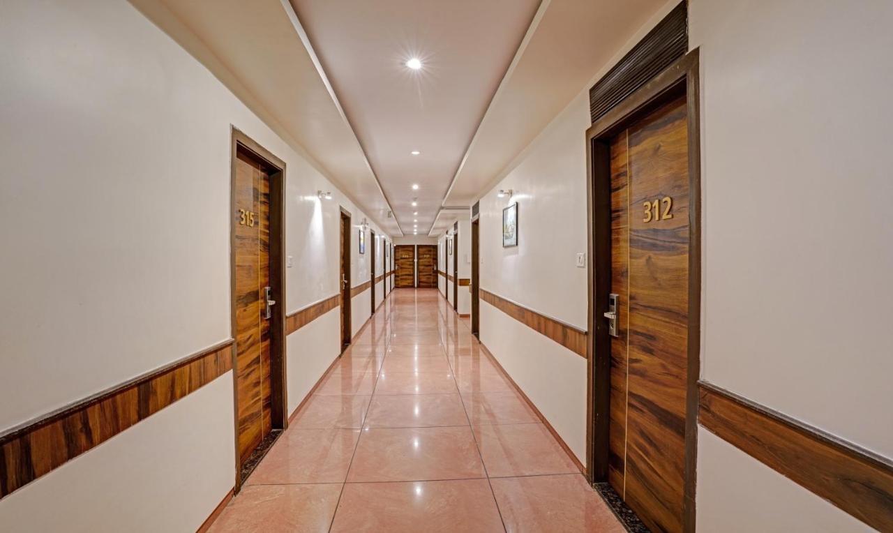 Hotel Bkc Mannat Мумбаи Экстерьер фото
