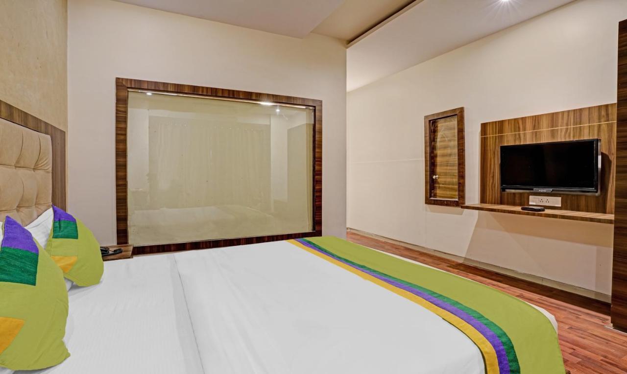 Hotel Bkc Mannat Мумбаи Экстерьер фото