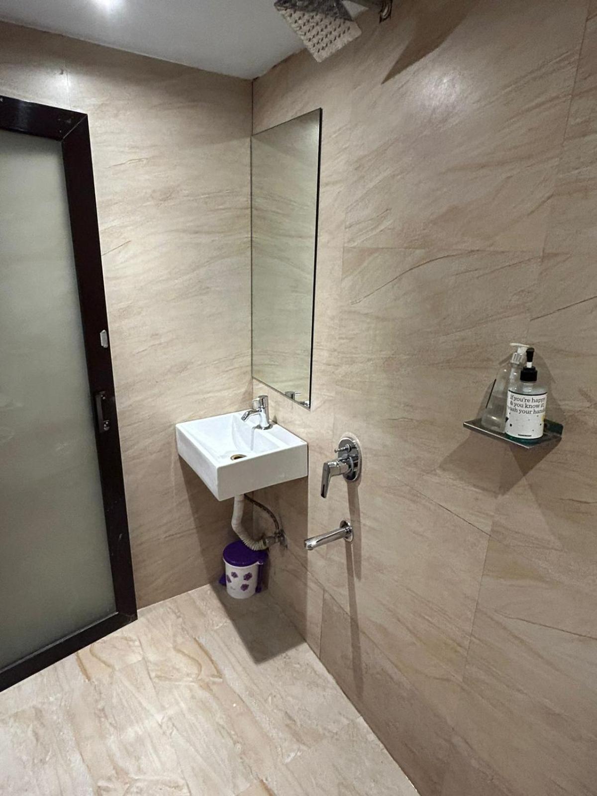 Hotel Bkc Mannat Мумбаи Экстерьер фото